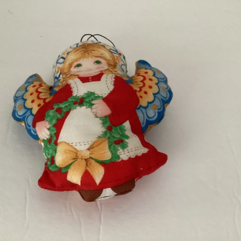 Lot of 6 Angels Cut, Sew and Stuffed Soft Fabric Christmas Ornaments Vintage 70s - Picture 8 of 10